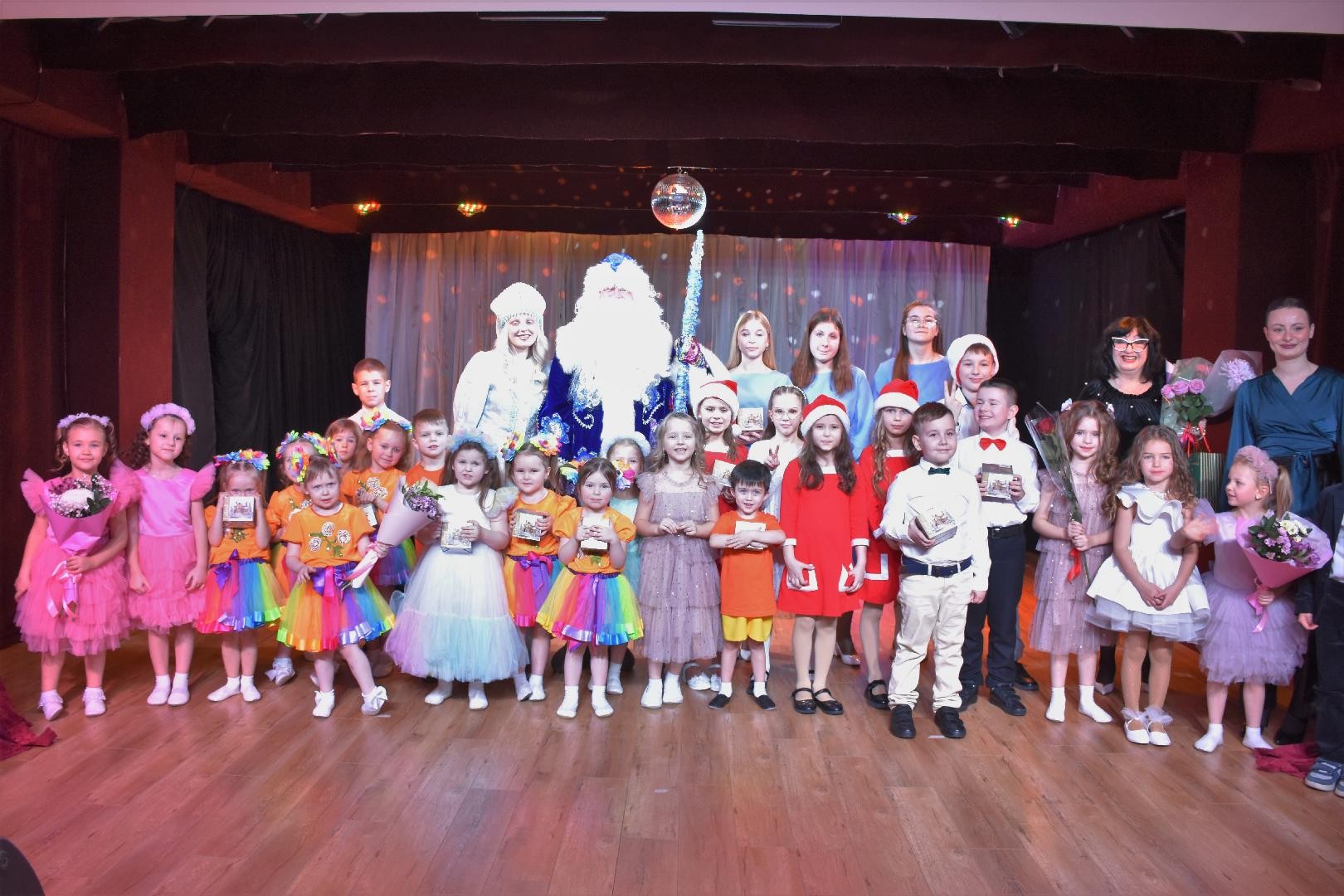  Студия «Вероника» дарит праздник